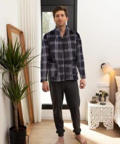 Chaqueta corta de hombre en muflón tacto en sedalina modelo Mario de la marca Blanca Hernadez