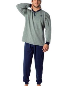 Pijama de hombre Dormen 6023 cómodo y elegante, ideal para dormir y relajarse en casa. Diseño clásico y tejido suave para un descanso diario confortable.