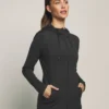 Chaqueta deportiva Tech Selmark mujer st368. Tejido transpirable y antibacteriano .Cierre con cremallera y bolsillos laterales tambien con cremallera