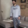 Pijama de hombre en algodón invernal modelo Florín 42183. Conjunto de dos piezas con camiseta en manga y pantalón largo.