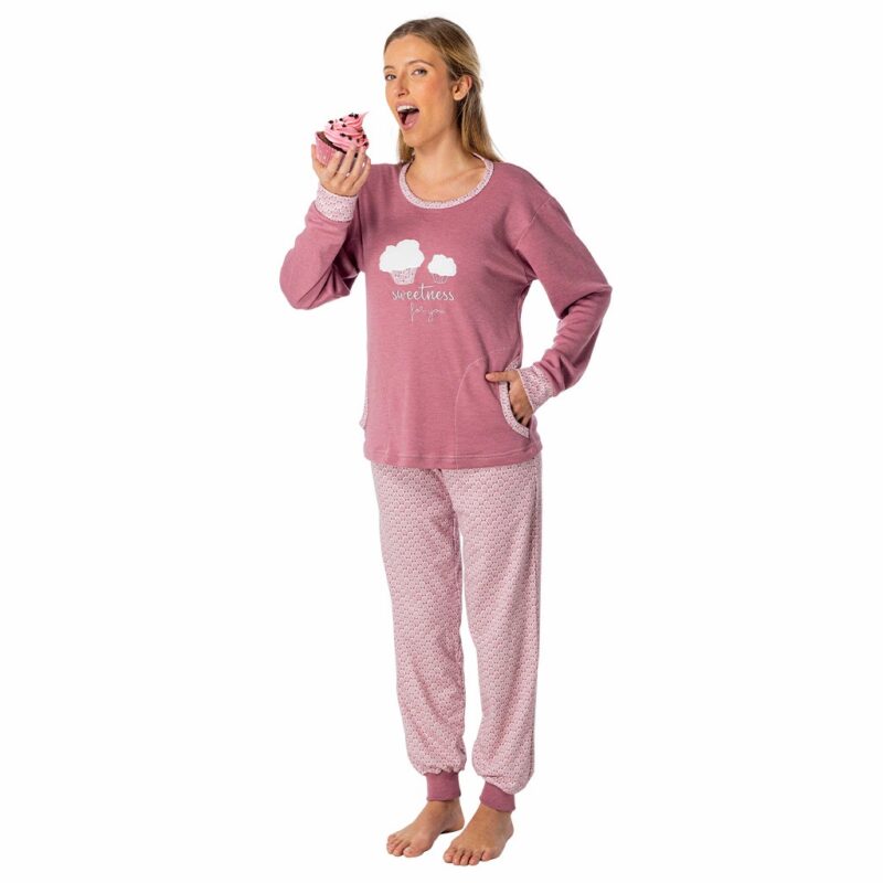 Pijama de mujer para invierno largo de dos piezas con bolsillos y puños.