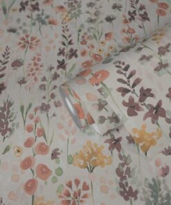 papel pintado con estilo romántico diseño de flores en tonos beiges.
