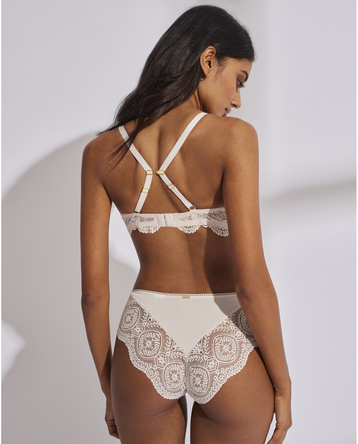 Sujetador Superbra Doble Push-Up Selmark 31129: Elegancia y Realce Exclusivo - Imagen 5