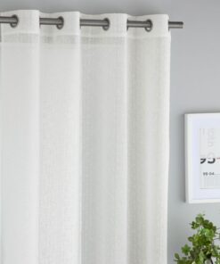 Cortina araz de Antilo confeccionada en tejido de alta caliad para salón, comedor o habitación.